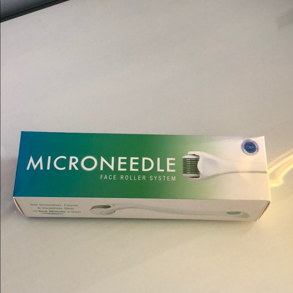 ORA Microneedle Face Roller System